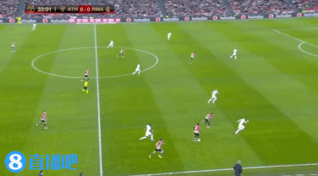 电讯报：萨拉赫吸引多家沙特俱乐部关注，预计下个月正式报价