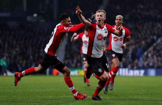 足球报：浙江队花4亿是谣言；韦世豪、李磊先后来做康复