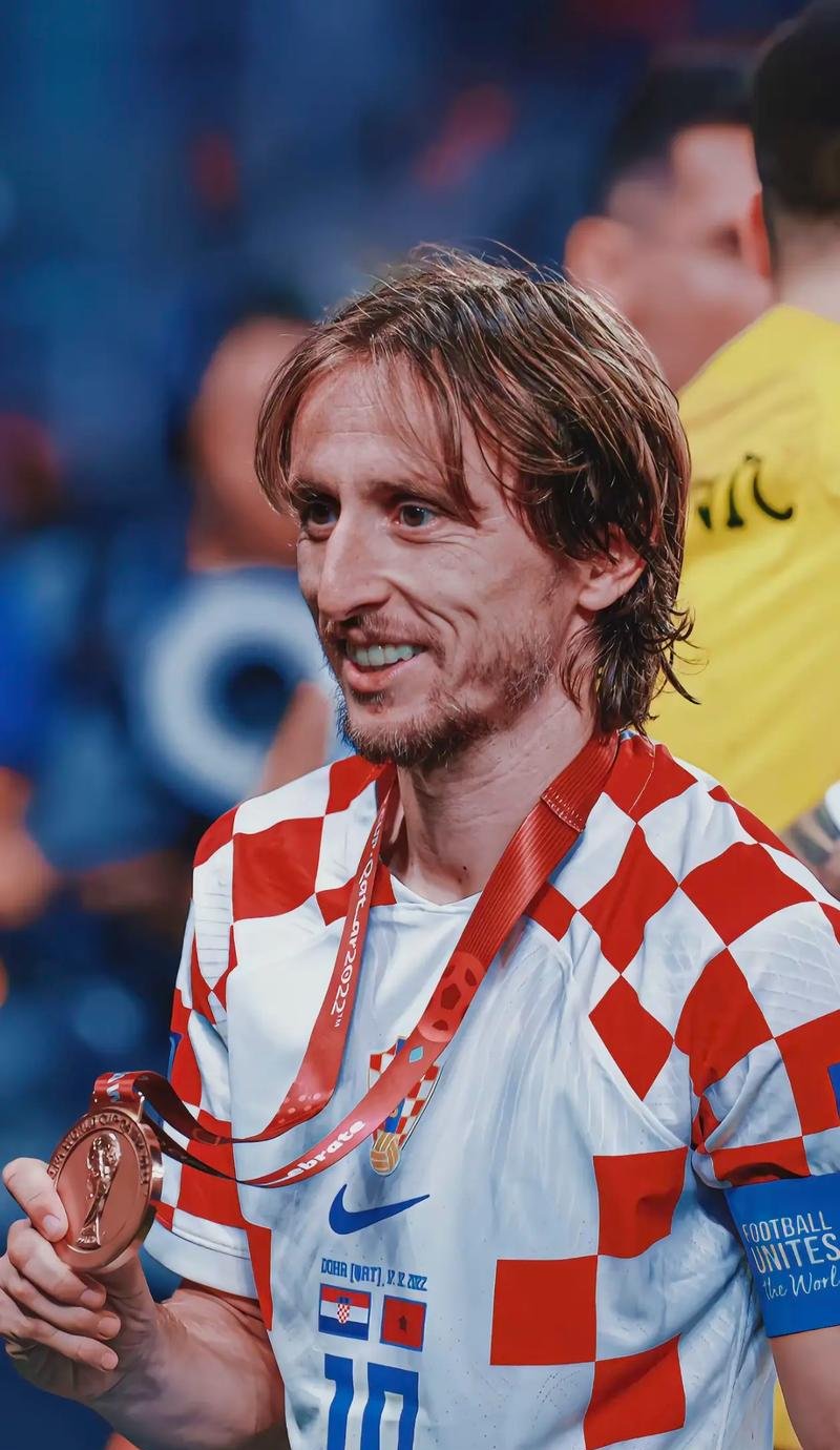 罗马诺：曼联已告知莱比锡准备正式报价谢什科