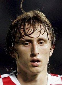 奥巴梅扬单赛季直接参与7球，欧冠史上36+岁球员第二人