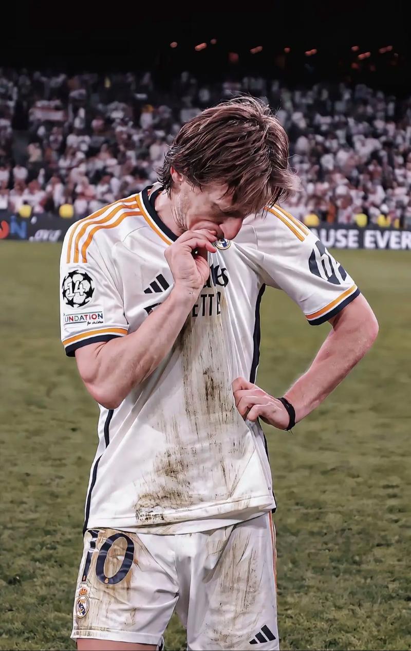 齐沃：我考虑的是队内球员而不是转会市场；满意迪乌夫的表现