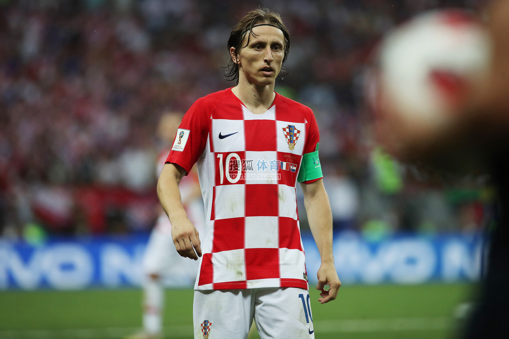 图片报：谢什科对加盟纽卡和曼联持开放态度，他更倾向于曼联